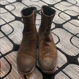 Men’s suede zip up boots